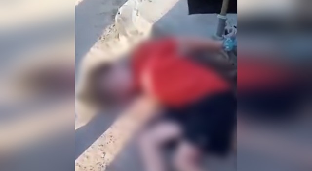 Criança de 11 anos é amarrada em poste e espancada